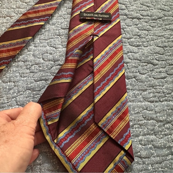 Daniel de Fasson Sevenfold Tie Elegant Striped in Red & Gold Silk Wide 58” x 4” - Picture 6 of 9